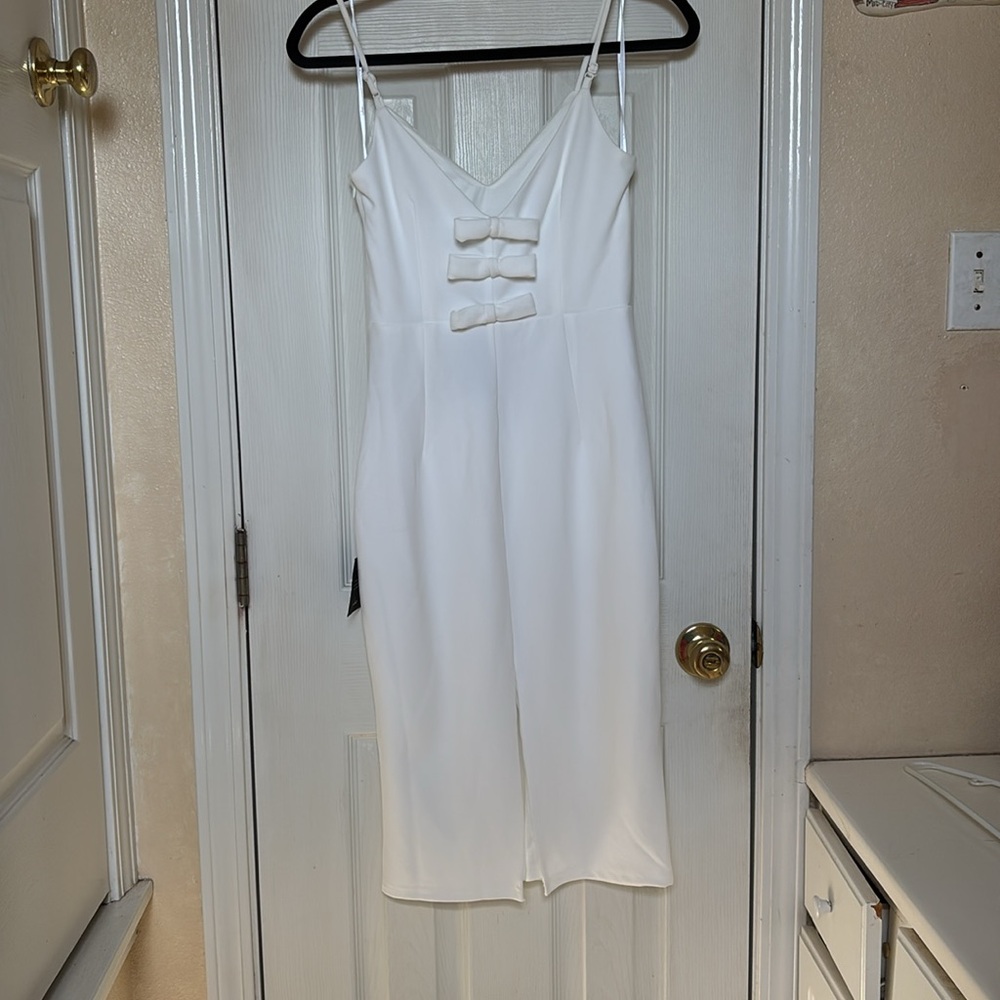 LuLu’s bow back white dress NWT